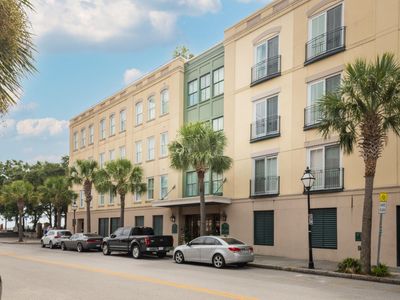1 Vendue Range, Unit M, Charleston, SC 29401