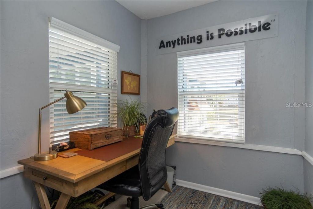 610 8th Street N, Saint Petersburg, FL 33702 Photo