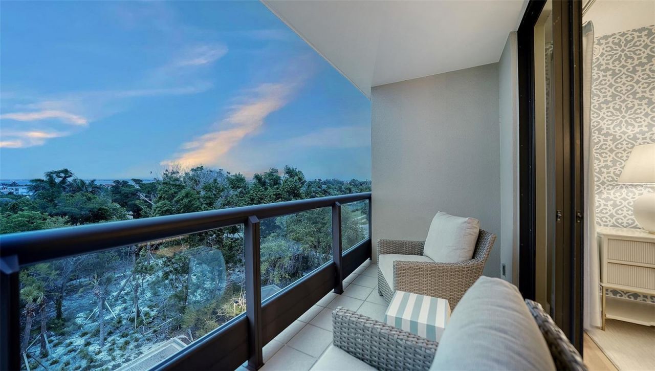 1241 Gulf Of Mexico Drive, Unit 408, Longboat Key, FL 34228 Photo