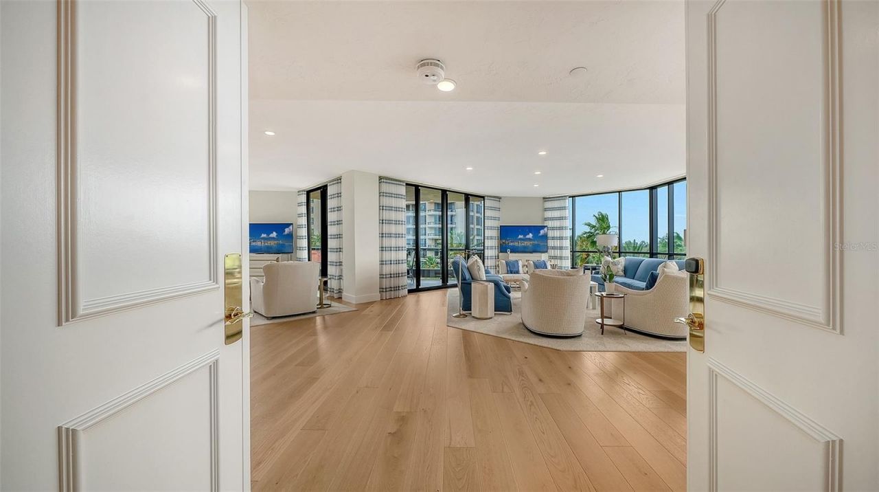 1241 Gulf Of Mexico Drive, Unit 408, Longboat Key, FL 34228 Photo