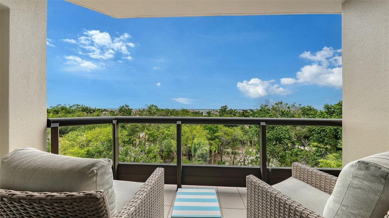 1241 Gulf Of Mexico Drive, Unit 408, Longboat Key, FL 34228 Photo