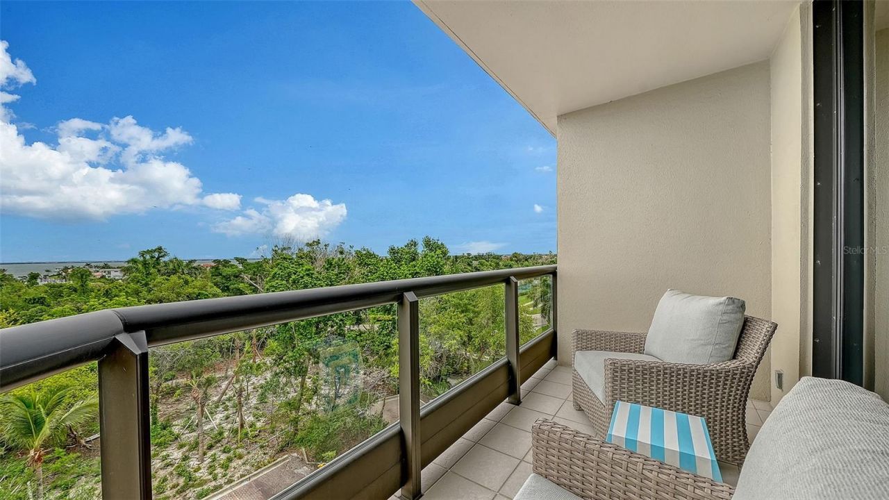 1241 Gulf Of Mexico Drive, Unit 408, Longboat Key, FL 34228 Photo
