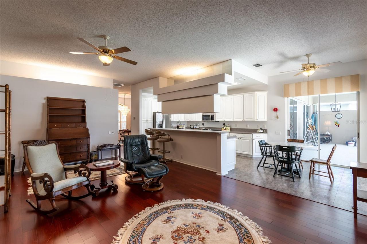 690 Weathersfield Drive, Dunedin, FL 34698 Photo