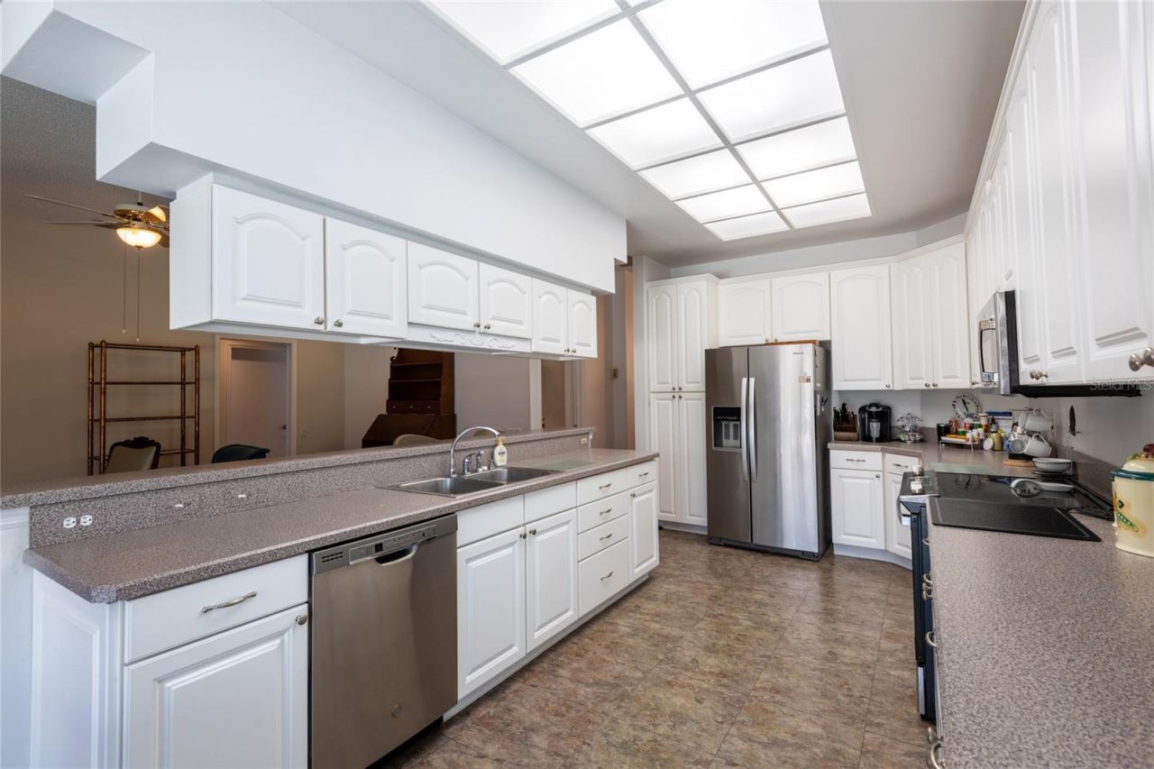 690 Weathersfield Drive, Dunedin, FL 34698 Photo