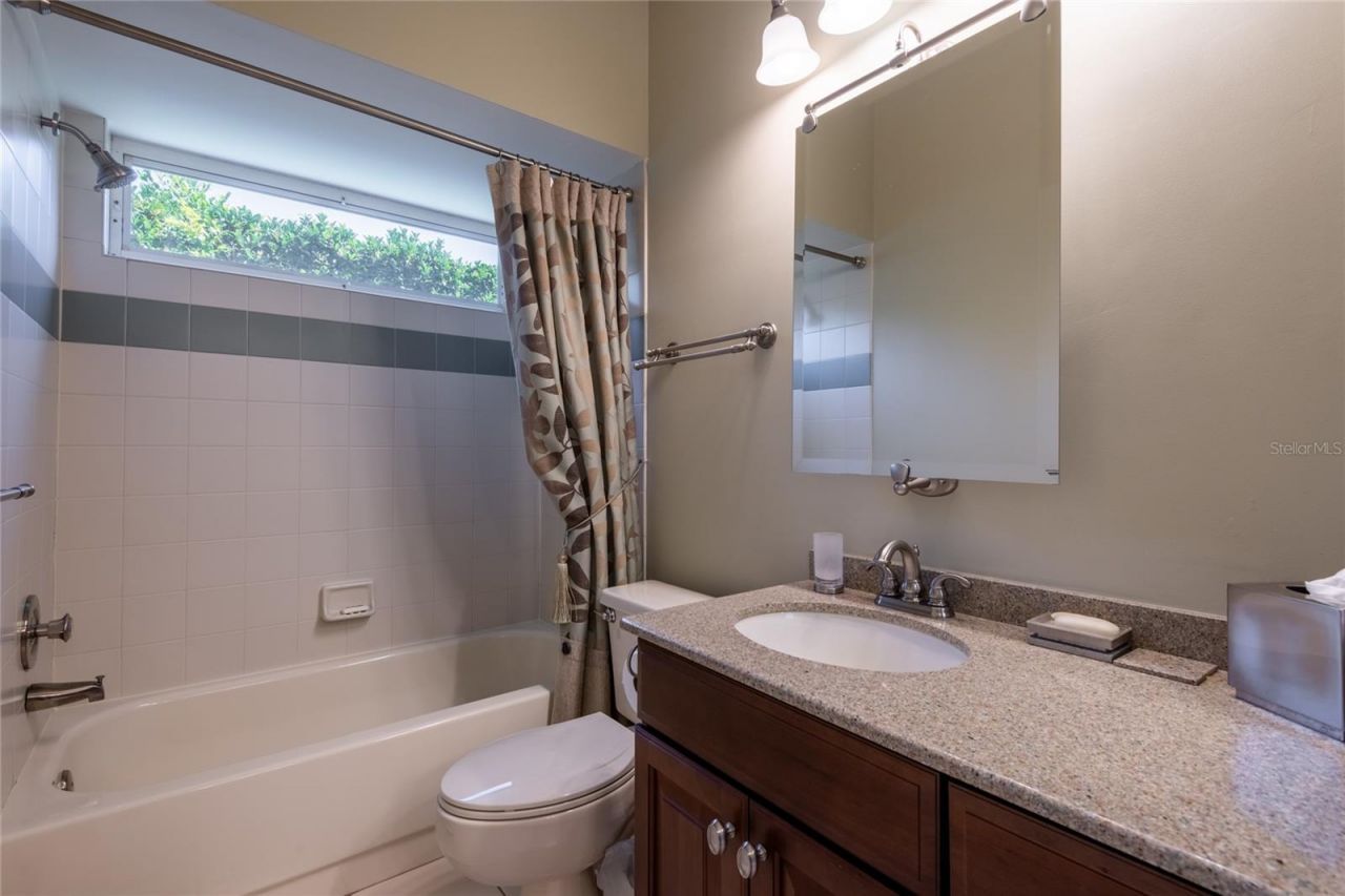 690 Weathersfield Drive, Dunedin, FL 34698 Photo