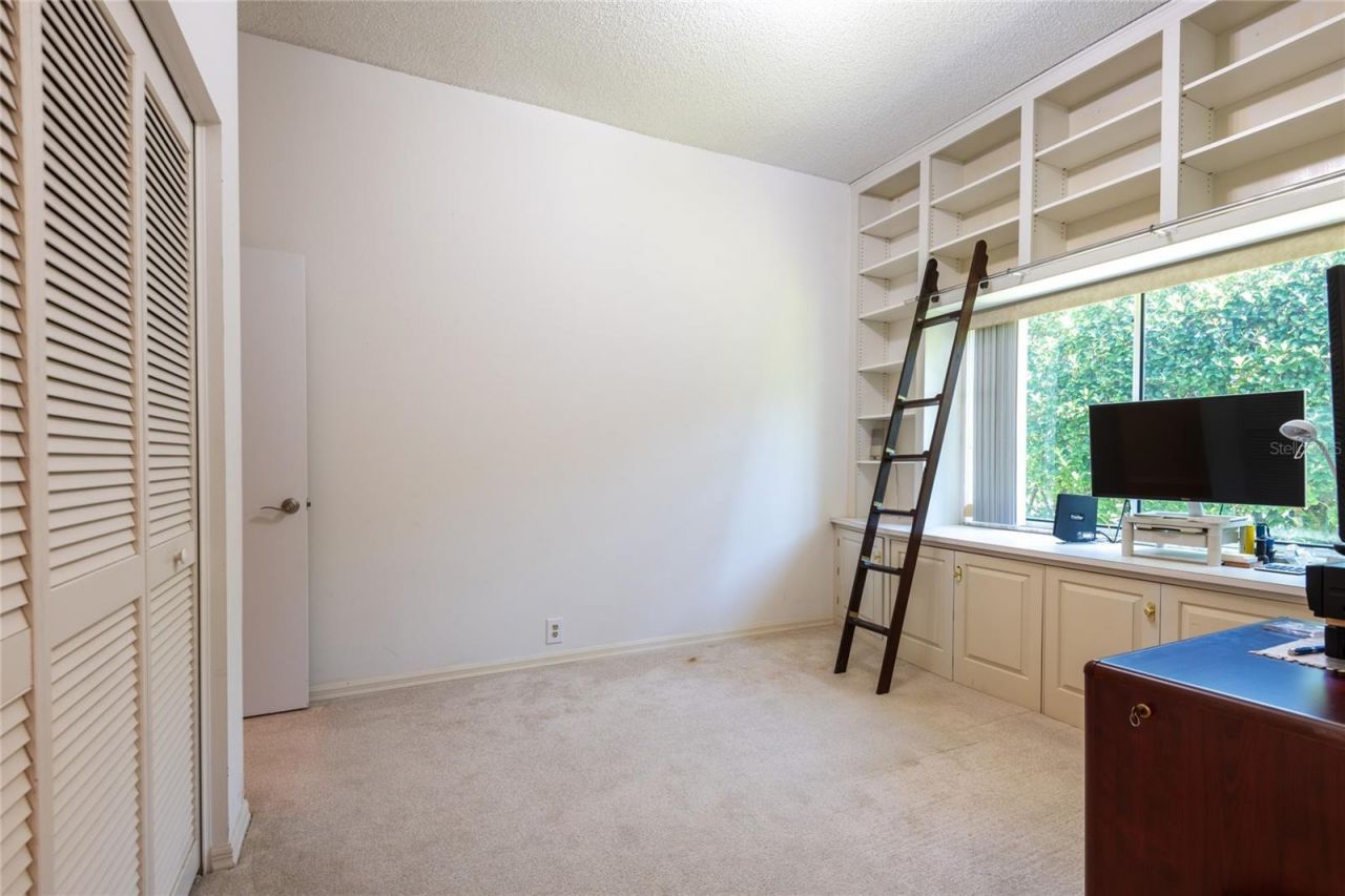 690 Weathersfield Drive, Dunedin, FL 34698 Photo