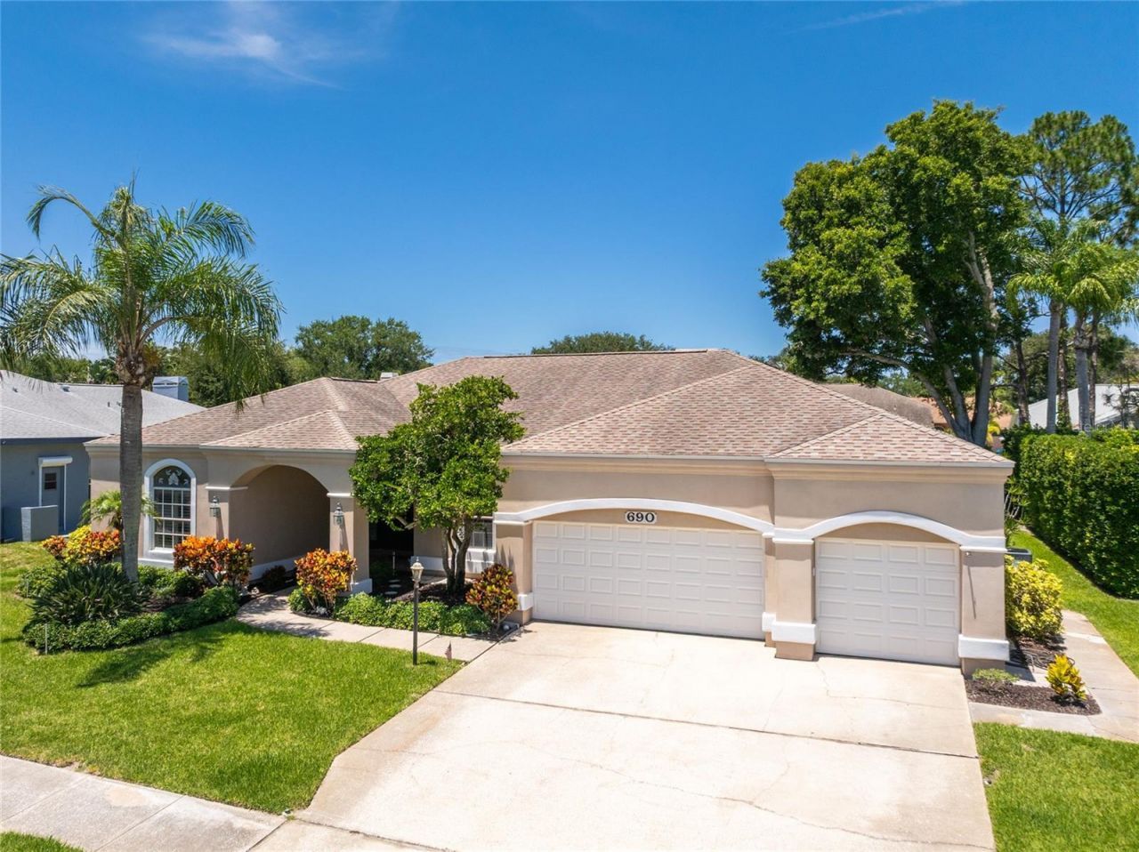 690 Weathersfield Drive, Dunedin, FL 34698 Photo