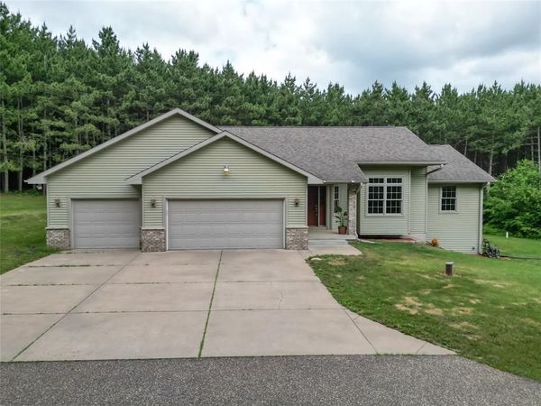 S7650 County Road V, Augusta, WI 54722
