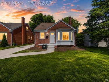 23013 Gaukler Street, St Clair Shores, Mi 48080