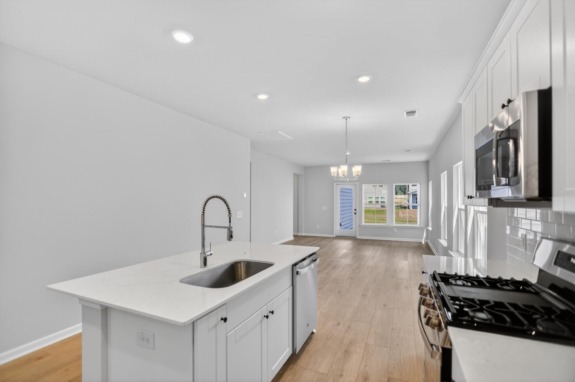 1039 Adirondack Drive Photo 4