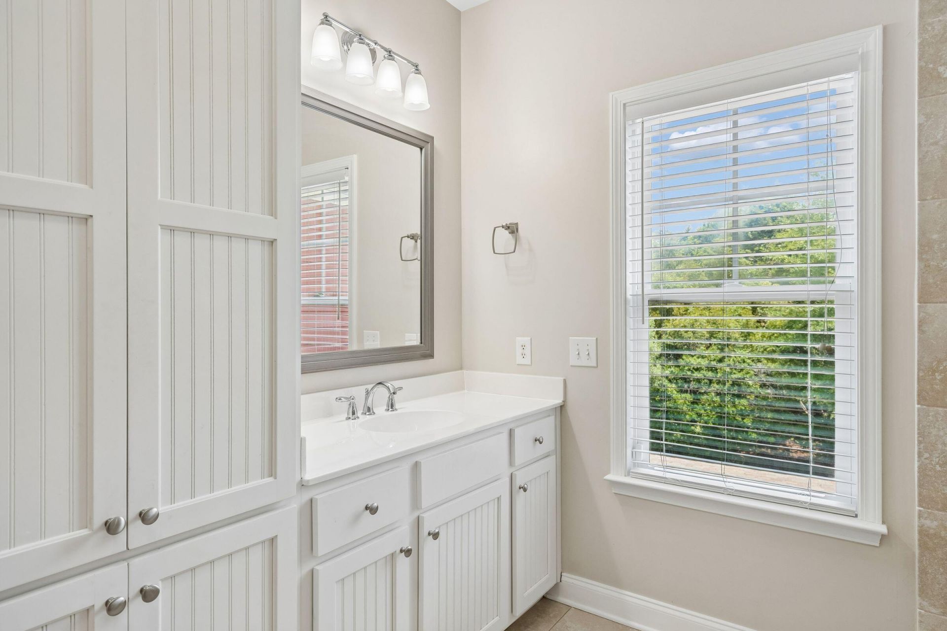 2069 Kings Gate Lane Photo 22