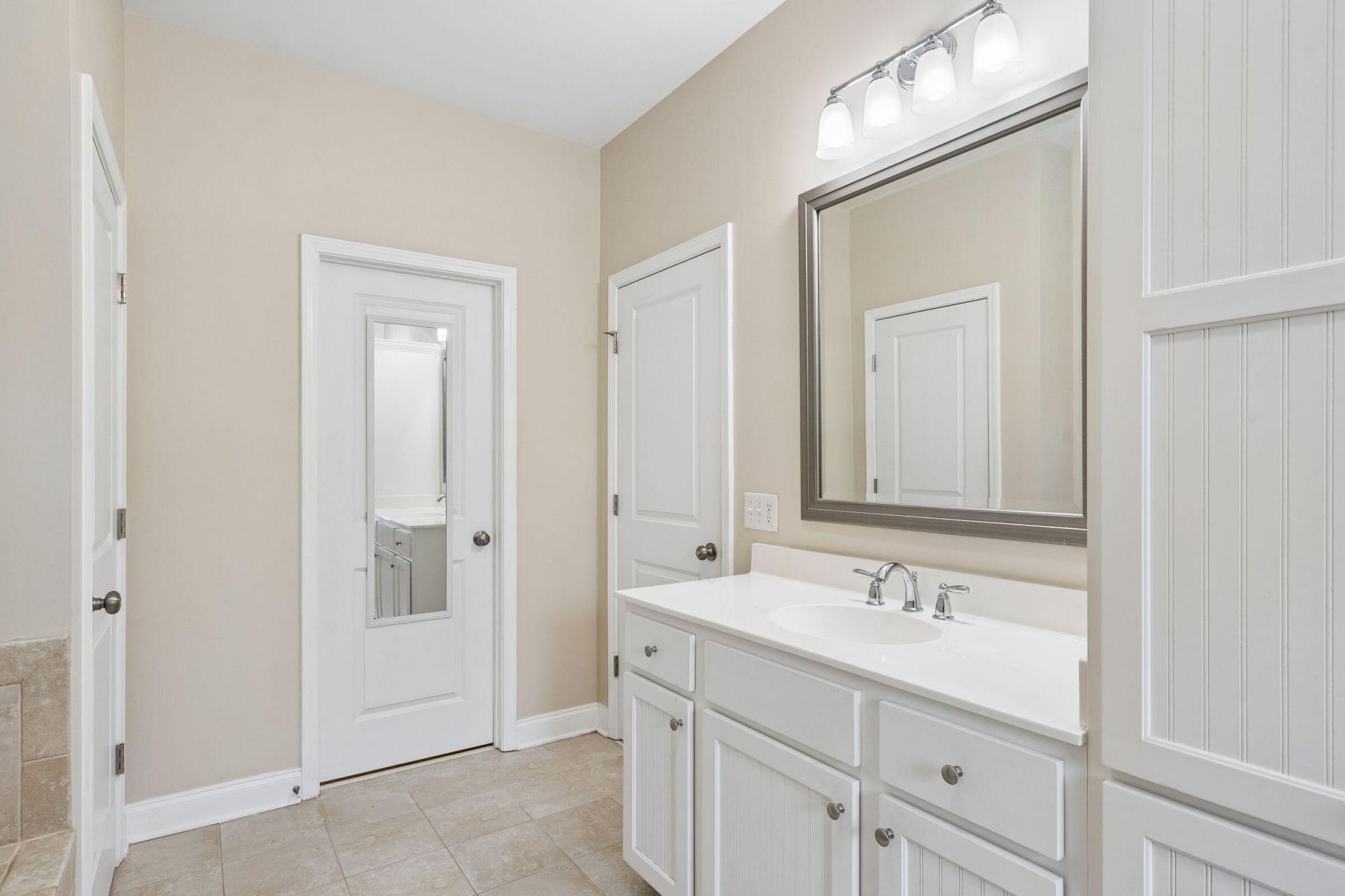 2069 Kings Gate Lane Photo 23