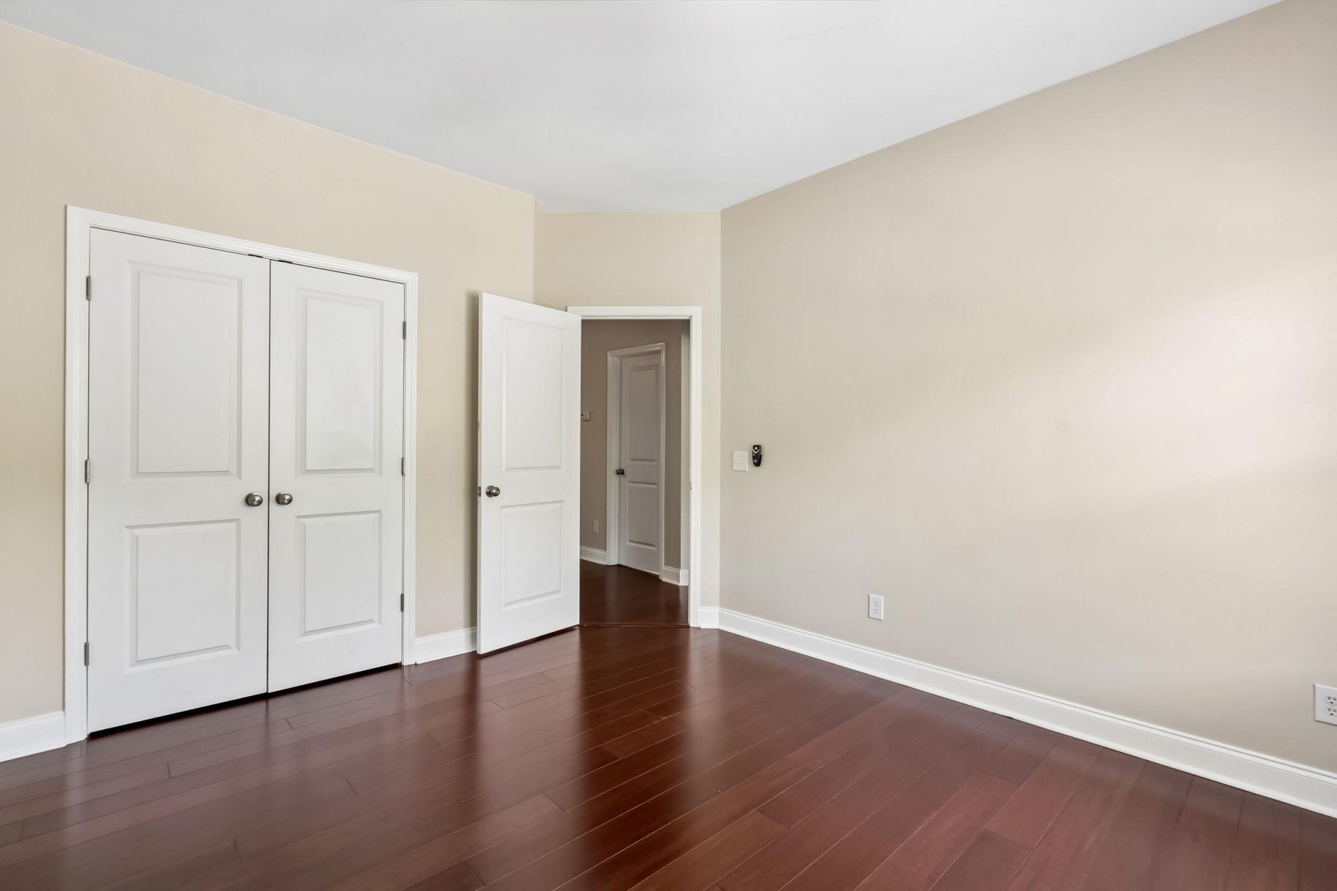 2069 Kings Gate Lane Photo 25
