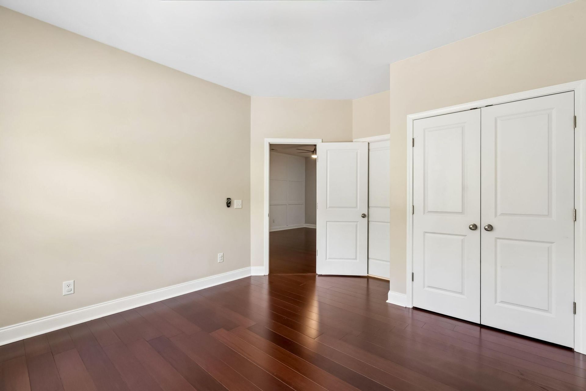 2069 Kings Gate Lane Photo 29