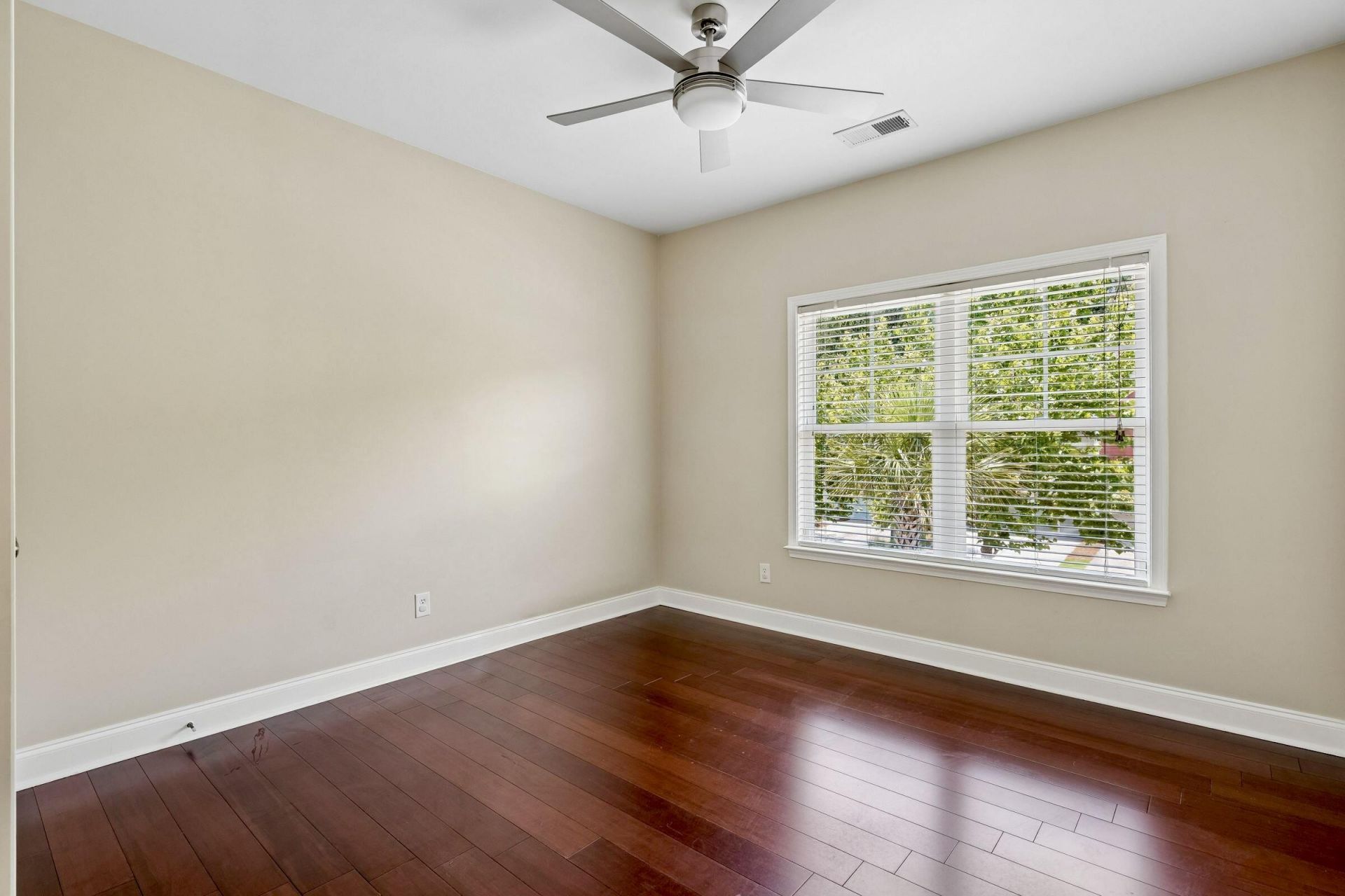 2069 Kings Gate Lane Photo 30