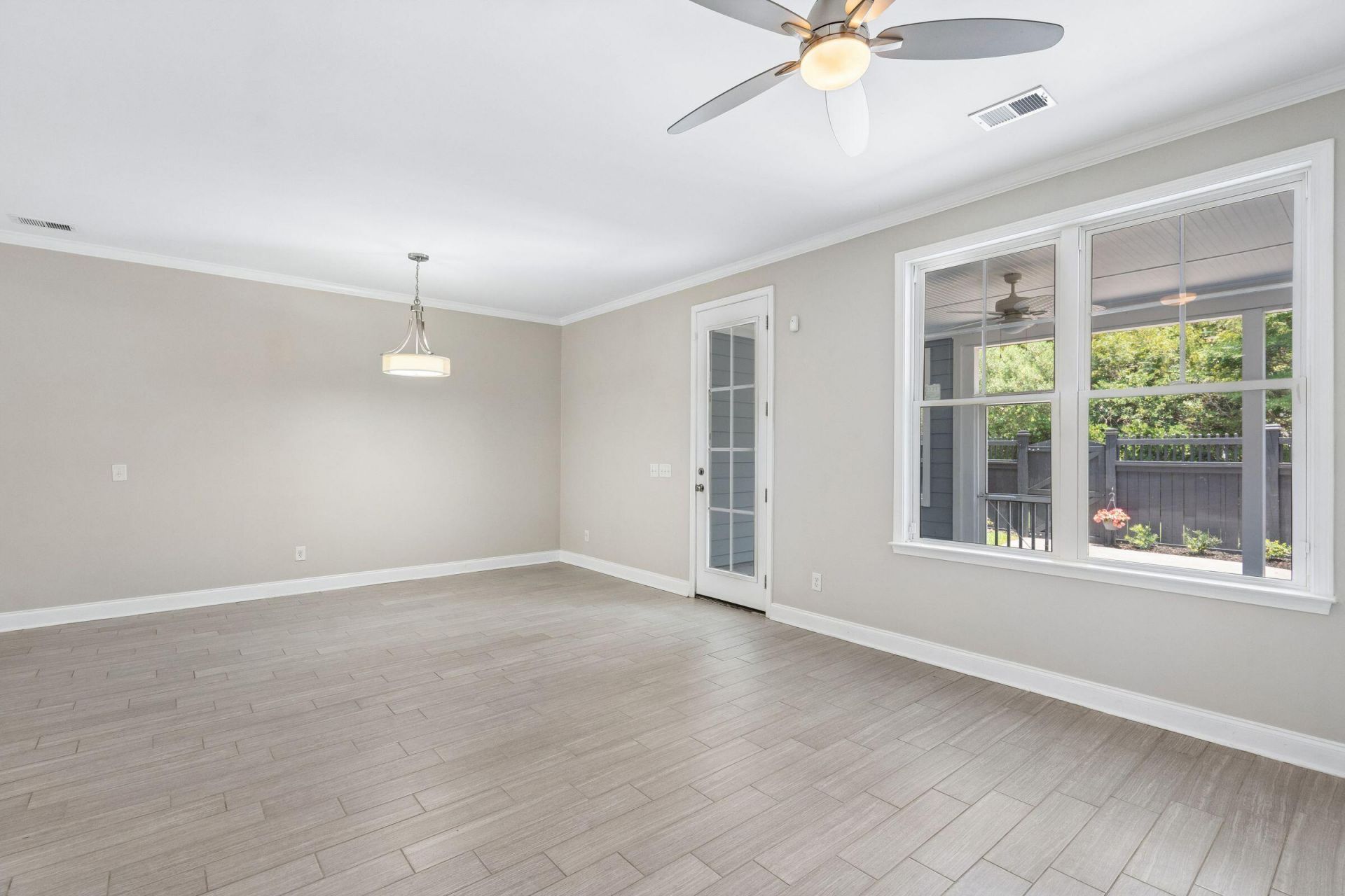 2069 Kings Gate Lane Photo 8