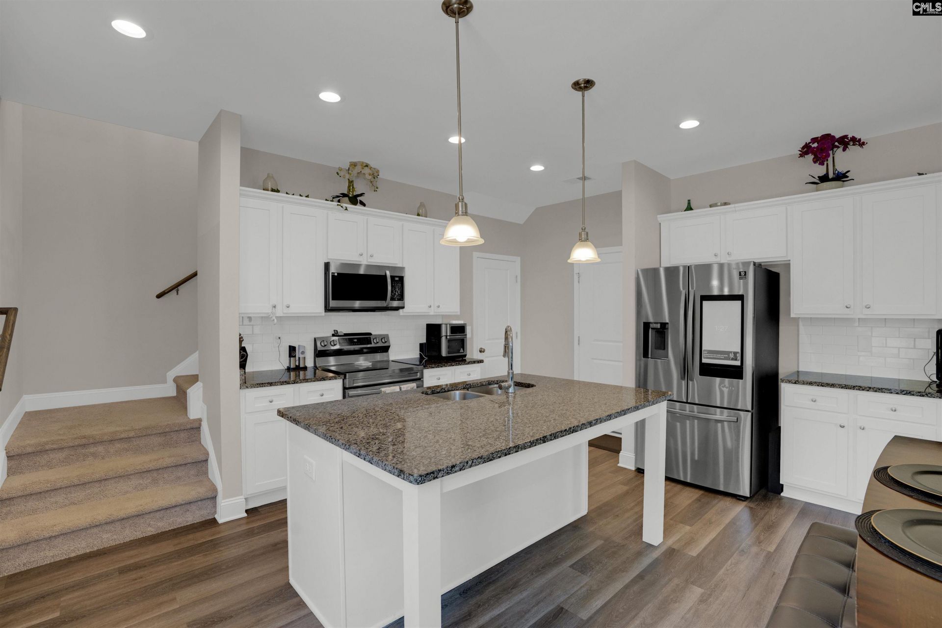 459 Blue Robin Lane Photo 4