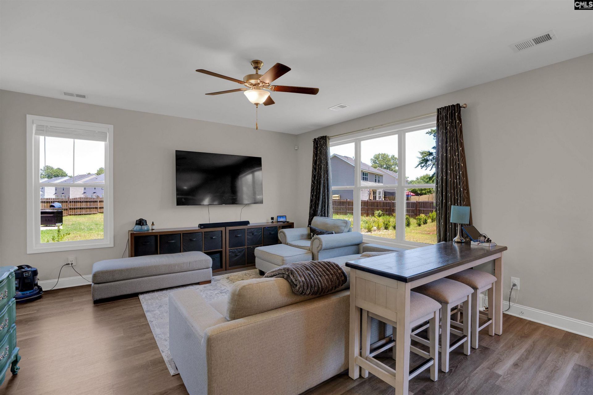 459 Blue Robin Lane Photo 8