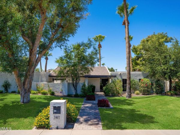 241 E FOREST HILLS Drive, Phoenix, AZ 85022