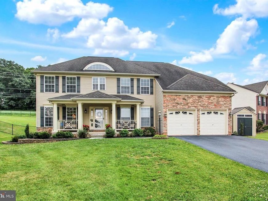 805 Clydesdale Drive, York, PA 17402 Main Photo