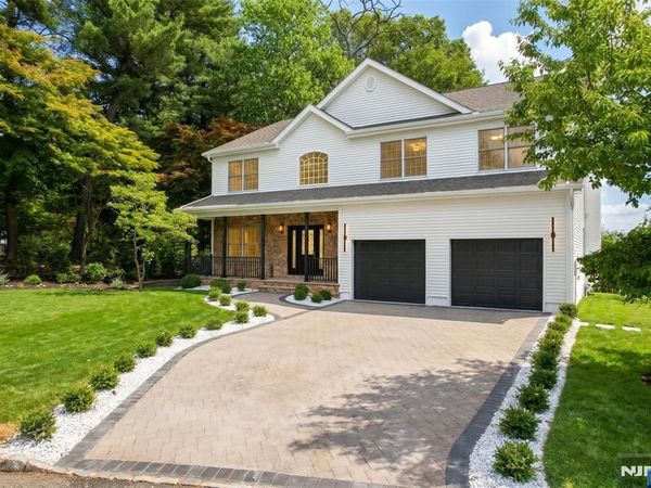 3 Chappy Court, WESTWOOD, NJ 07675