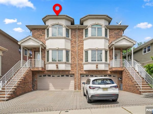 221B 4th Street 2, Unit 2, PALISADES PARK, NJ 07650