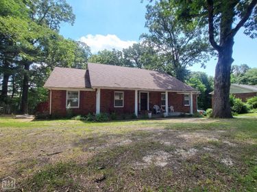 3002 Wood Street, Jonesboro, AR 72404