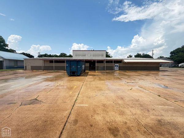 500 SW Front Street, Walnut Ridge, AR 72476