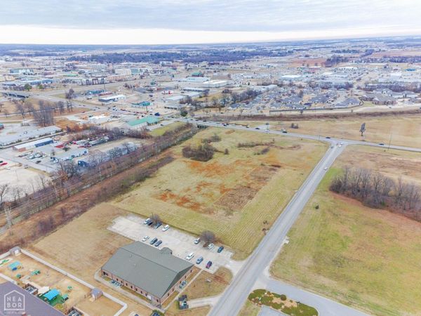 3 Caraway Village, Jonesboro, AR 72404