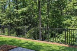 475 Caledon Court photo 4
