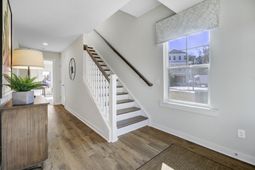 475 Caledon Court photo 4