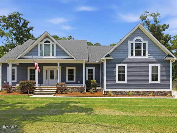 219 White Oak Bluff Road , Stella, NC 28582