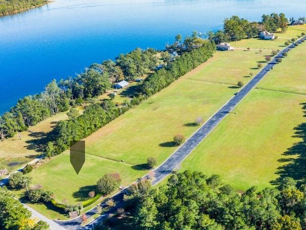 101 Waterway Road , Havelock, NC 28532