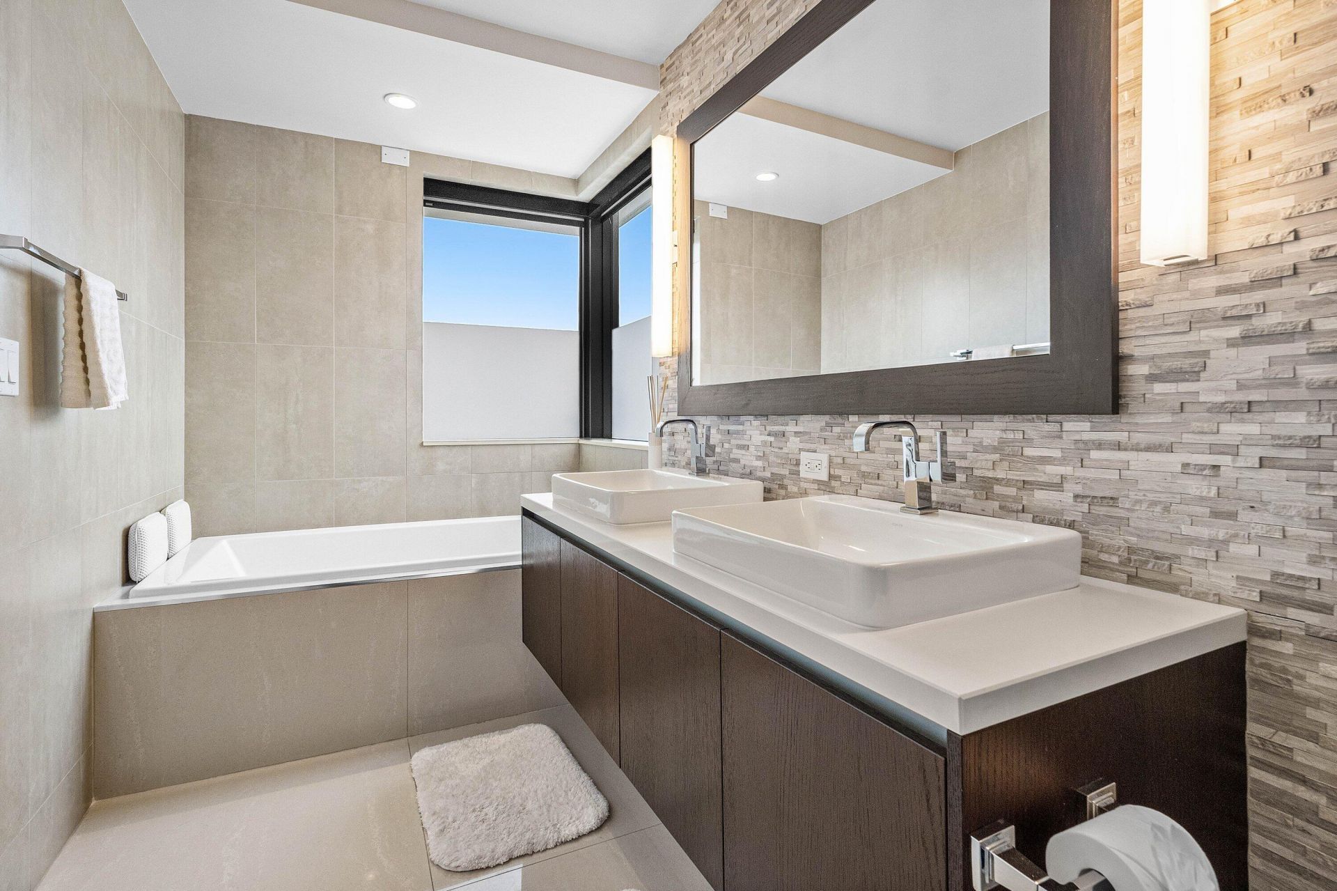 3030 N Ocean Boulevard, Unit S101, Fort Lauderdale, FL 33308 Photo