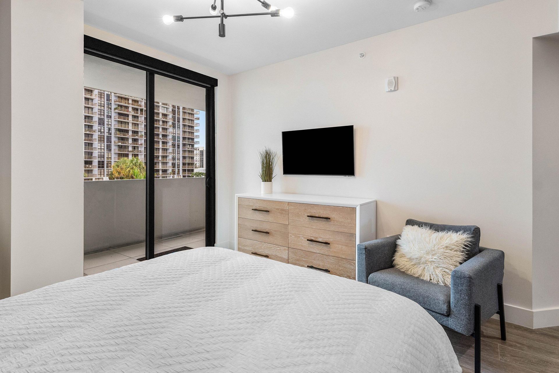 3030 N Ocean Boulevard, Unit S101, Fort Lauderdale, FL 33308 Photo