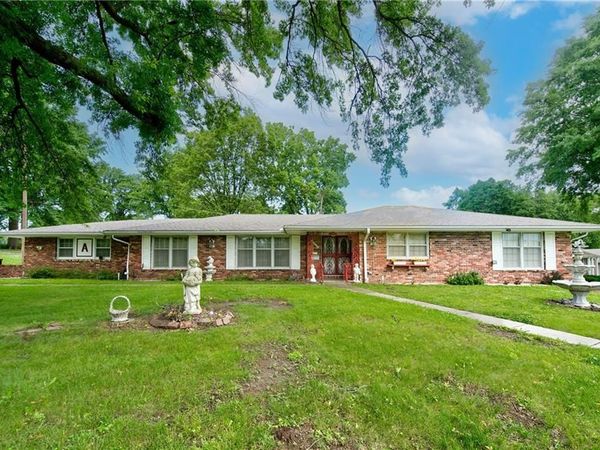 3630 S Forest Avenue, Independence, MO 64052