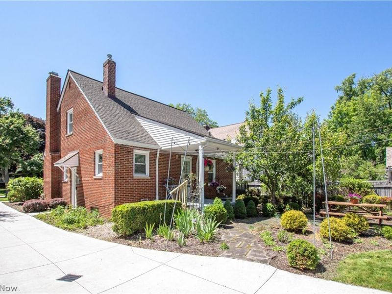 1417 Lynn Park Drive, Cleveland Heights, OH 44121 Photo 4