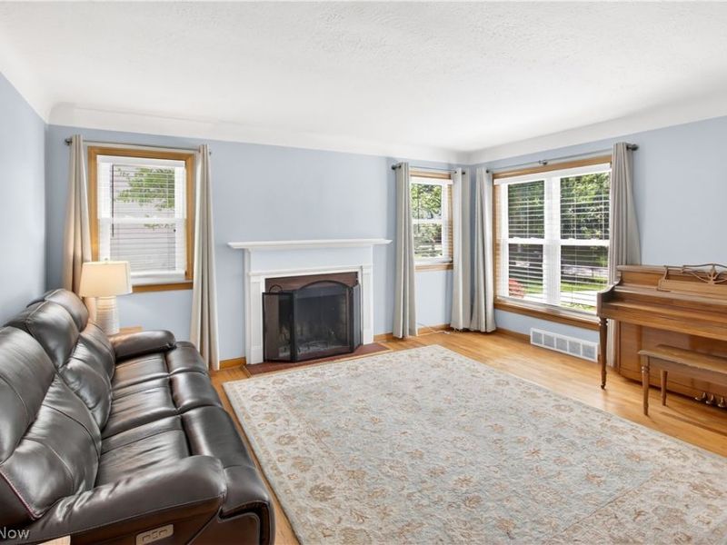 1417 Lynn Park Drive, Cleveland Heights, OH 44121 Photo 6