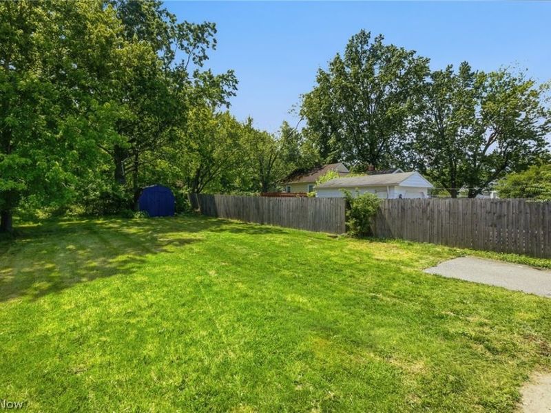 28924 Hazel Avenue, Wickliffe, OH 44092 Photo 28
