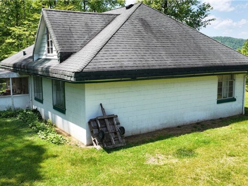 8690 US Route 62, Killbuck, OH 44637 Photo 23