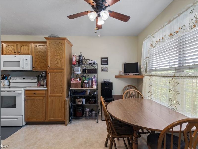 9250 Forest Trail Avenue NW, Massillon, OH 44647 Photo 11