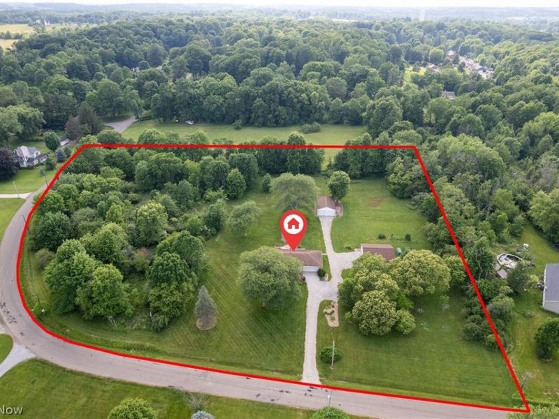 1461 Deermont Avenue SW, Massillon, OH 44647 Photo 2