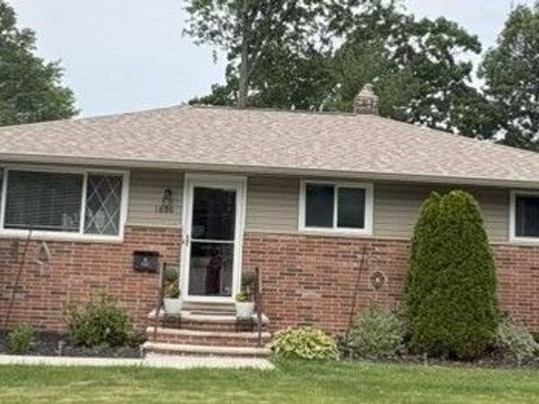 1806 Kennedy Drive, Wickliffe, OH 44092