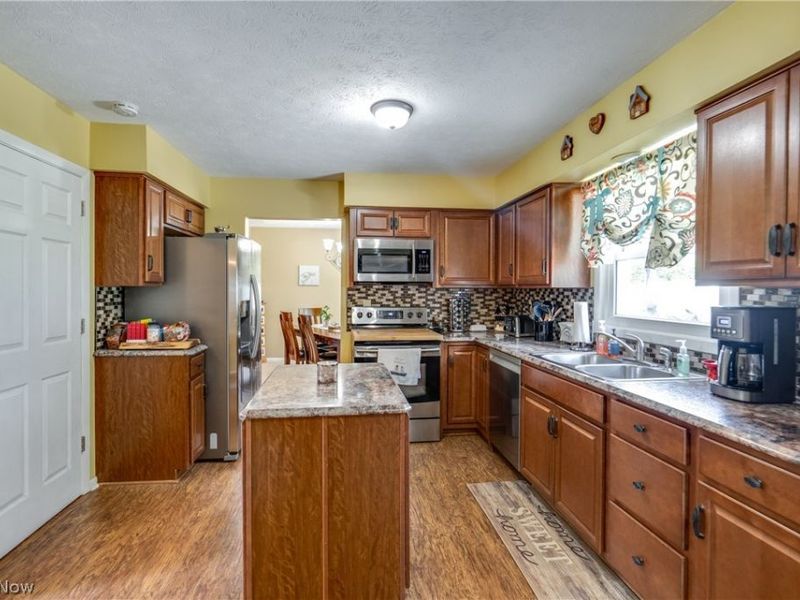740 Thelma Drive, Wadsworth, OH 44281 Photo 15