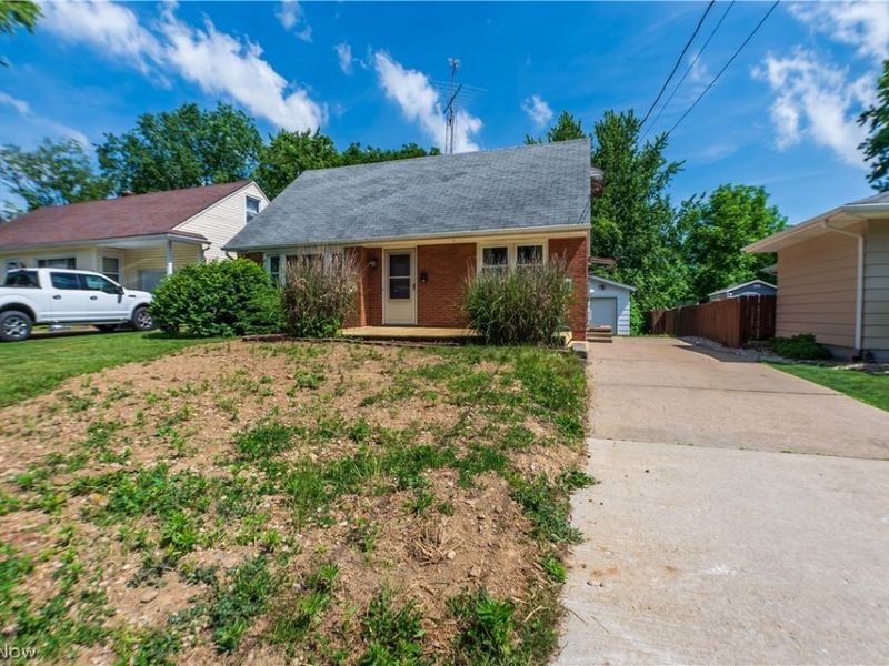 1703 41st Street NW, Canton, OH 44709 Photo 1