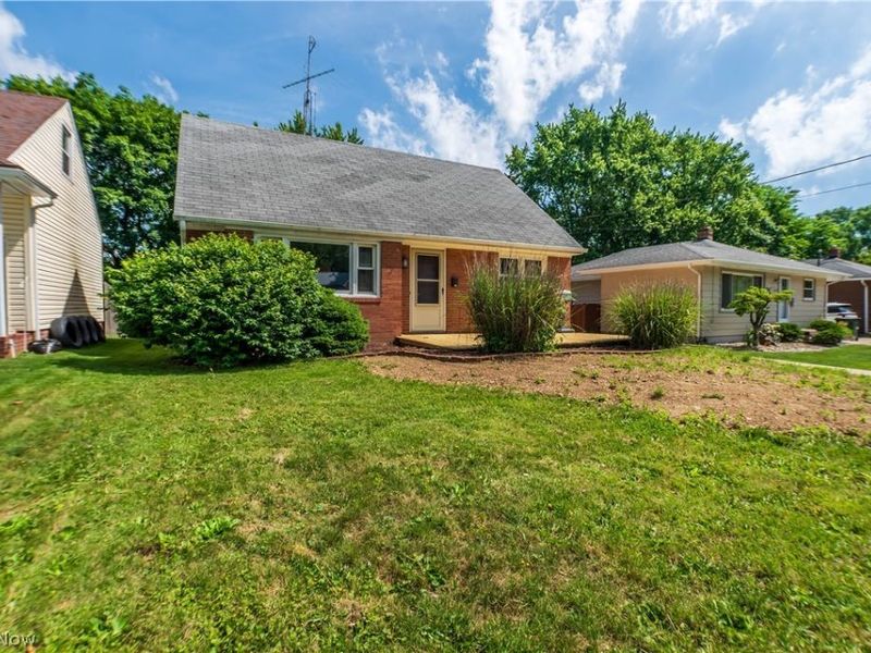 1703 41st Street NW, Canton, OH 44709 Photo 3