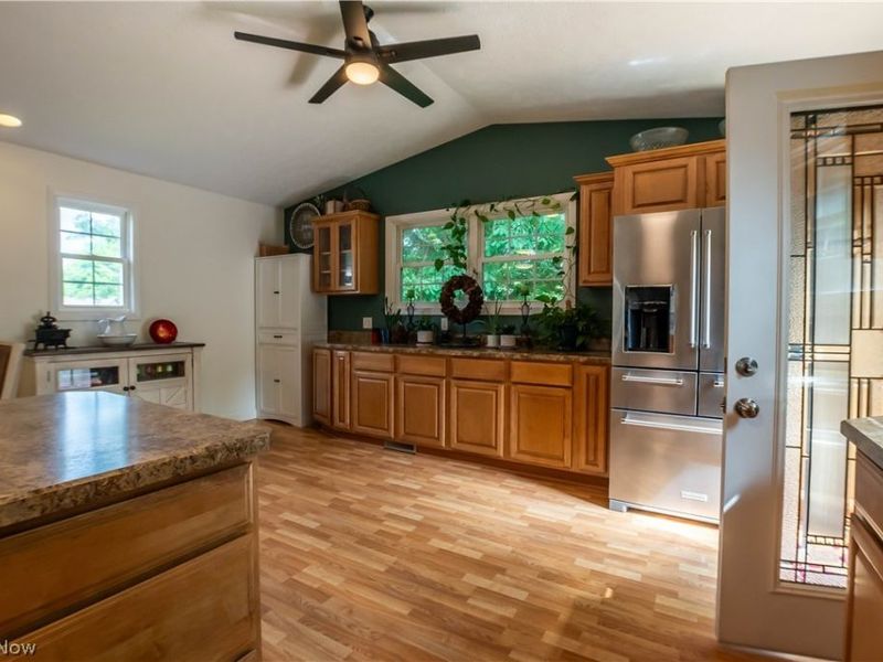 949 Saul Drive, Hubbard, OH 44425 Photo 22