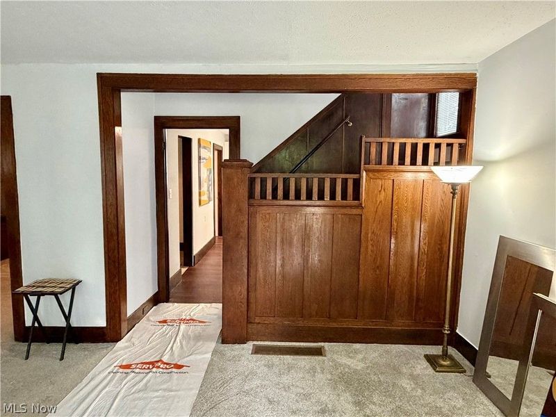 458 Crestwood Avenue, Akron, OH 44302 Photo 2