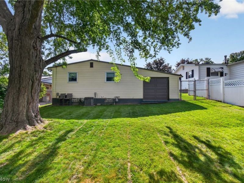 555 Standish Street NW, Massillon, OH 44647 Photo 26
