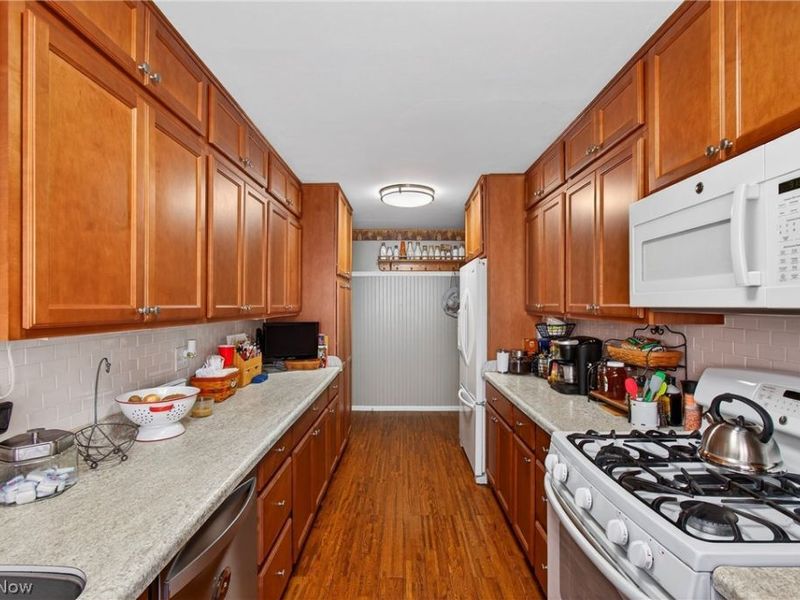 555 Standish Street NW, Massillon, OH 44647 Photo 8